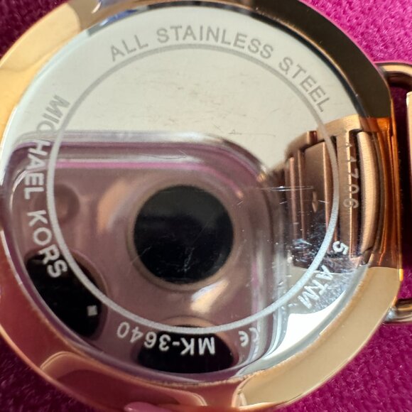 Michael Kors Rose Gold Watch - Picture 9 of 16